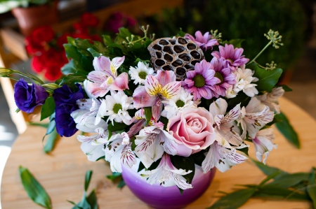 Aranjament floral în vas ceramic [1]