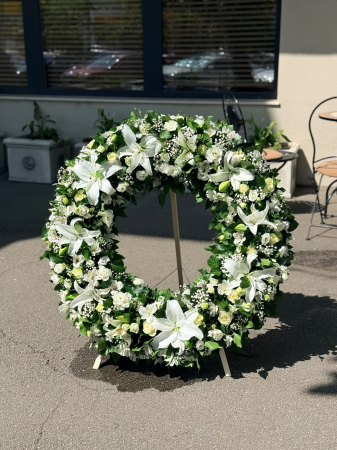 Funerare - Coroana flori albe 95cm