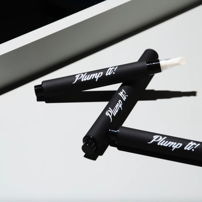 Buze mai pline, un zâmbet mai strălucitor! Descoperă secretul unor buze voluminoase cu formula noastră revoluționară. [3]