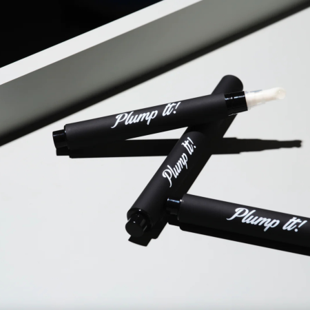 Buze mai pline, un zâmbet mai strălucitor! Descoperă secretul unor buze voluminoase cu formula noastră revoluționară. [2]