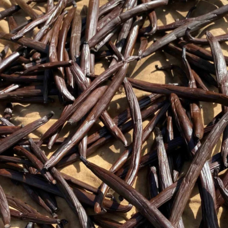 Explorare Senzorială: Ulei Natural Monoi TIKI Tahiti Vanilla pentru o Îngrijire Luxuriantă [4]