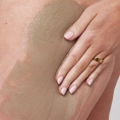 Descoperă un exfoliant puternic pe bază de argilă de la Plump It! No Lipo Body Contouring Exfoliant [2]