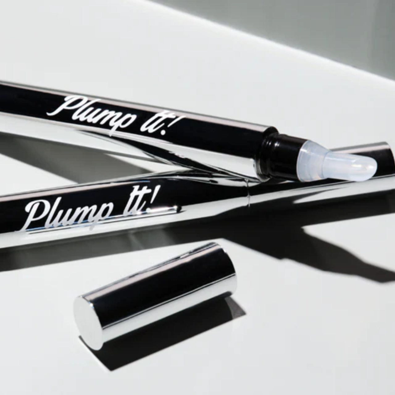 Buze Pline Instantaneu, Cu Ușoare Furnicături: Descoperă Volumising Lip Plumper! [4]