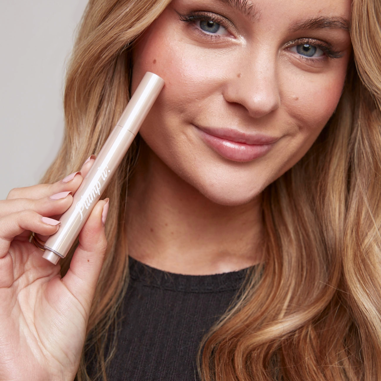 Buze Pline, Fără Furnicături: Descoperă Secretul Volumising Lip Oil! [6]