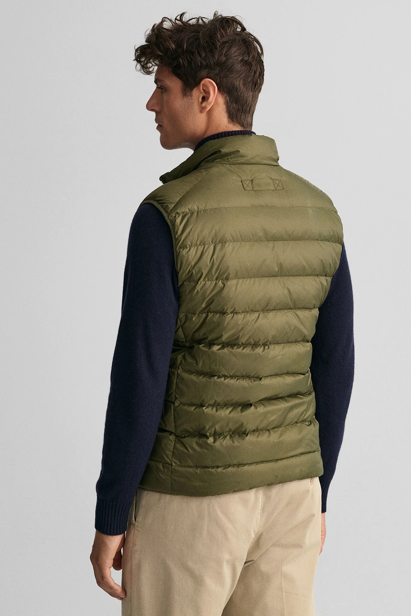Vesta Barbati, Gant, Verde, Puf de rațǎ [2]