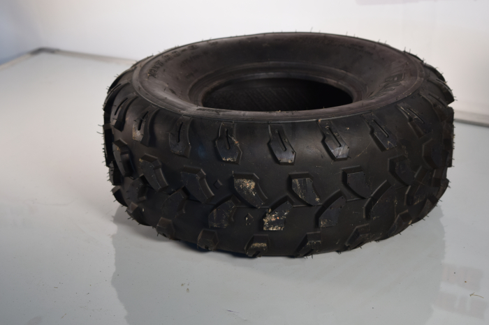 Anvelopă 19x7.00-8 pentru ATV și utilaje off-road, cu profil agresiv pentru tracțiune maximă [2]
