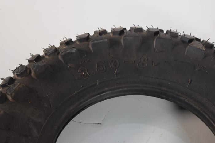 Anvelopă 3.50-8 off-road pentru ATV, scuter sau utilaje mici, cu profil adânc pentru aderență excelentă [3]