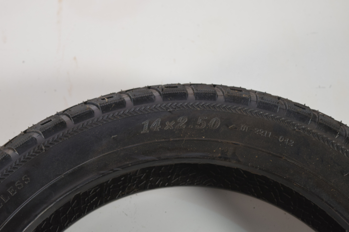 Anvelopă 14x2.50 pentru bicicletă / trotinetă, profil stradal, confort și stabilitate [3]