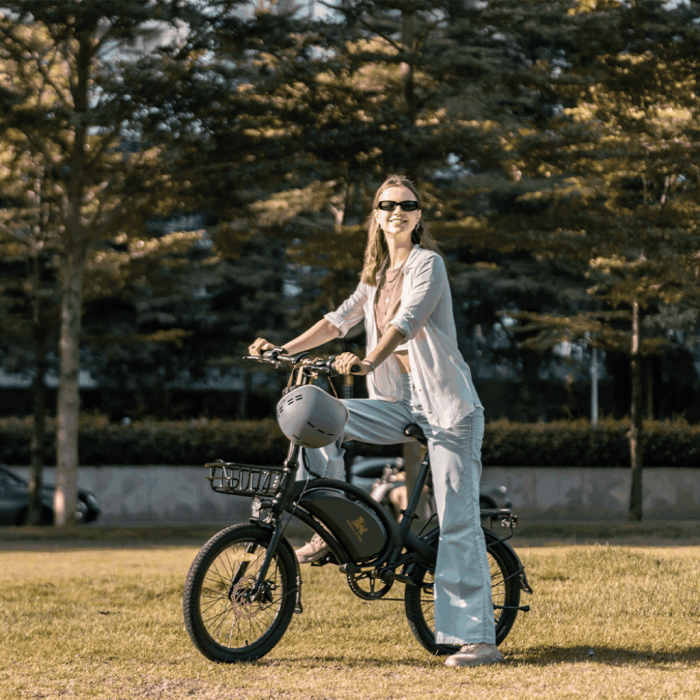 Bicicletă electrică KuKirin V1 Pro, Acumulator 7.5Ah, Anvelope de 20 inch, Viteză maximă de 45 km/h. [9]