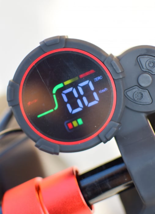 J-11 Max – Trotinetă Electrică Off-Road 800W, Roți 11", 18Ah, 50 Km/h. [18]