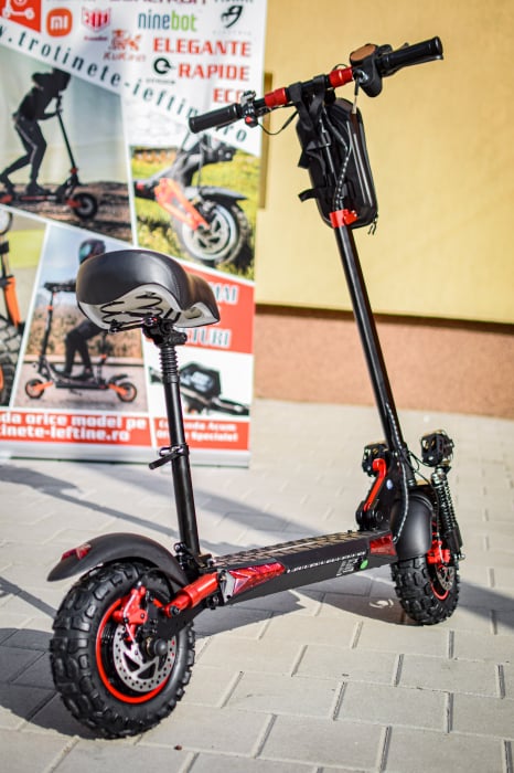 J-11 Max – Trotinetă Electrică Off-Road 800W, Roți 11", 18Ah, 50 Km/h. [13]