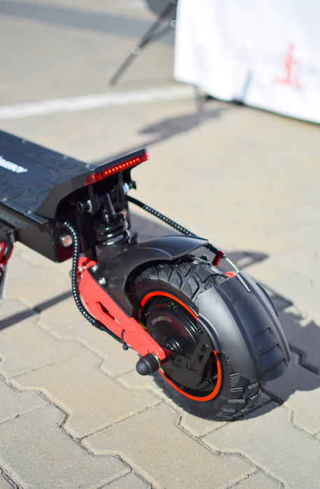 Trotineta electrica J15 Max 1600W, autonomie 60 km, viteza 60 km/h [11]