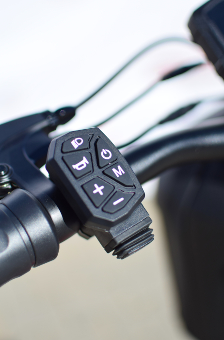 Trotineta electrica J15 Max 1600W, autonomie 60 km, viteza 60 km/h [12]