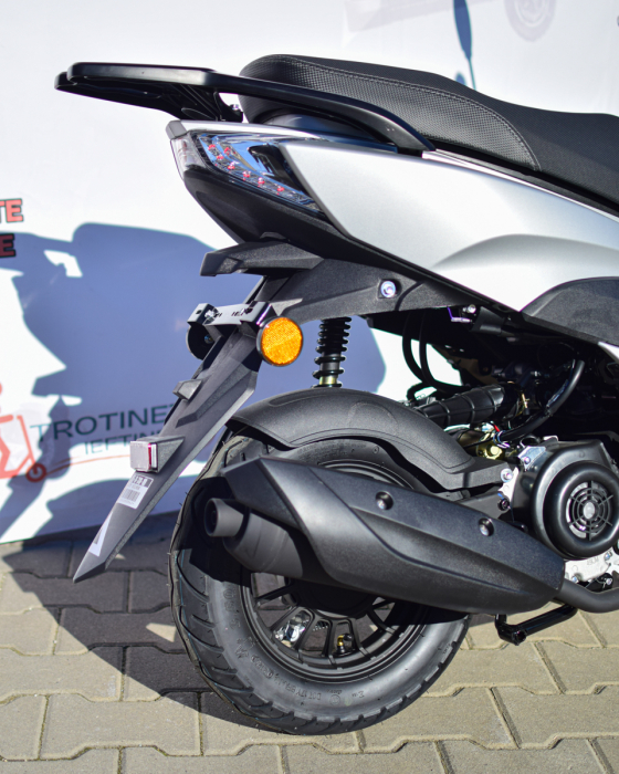 Scuter 49cc pe Benzină EFI Euro 5 Fără Permis [6]