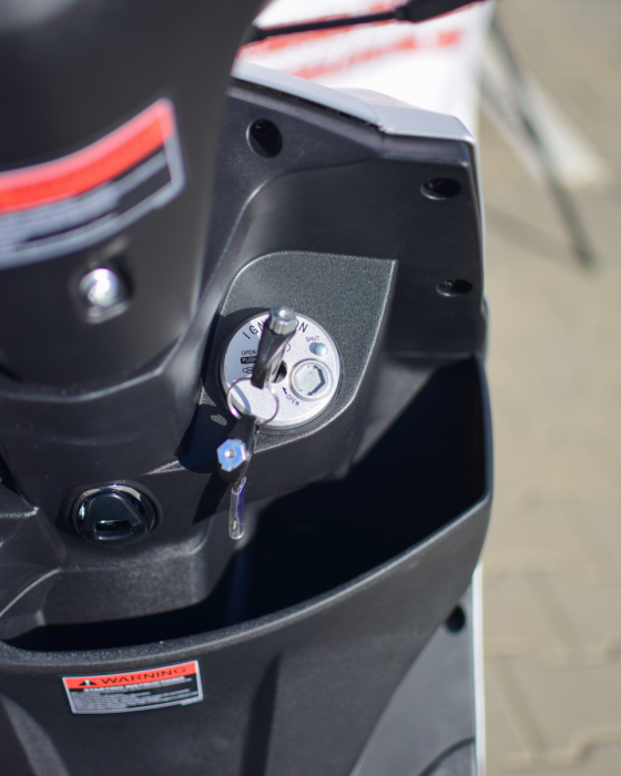 Scuter 49cc pe Benzină EFI Euro 5 Fără Permis [9]