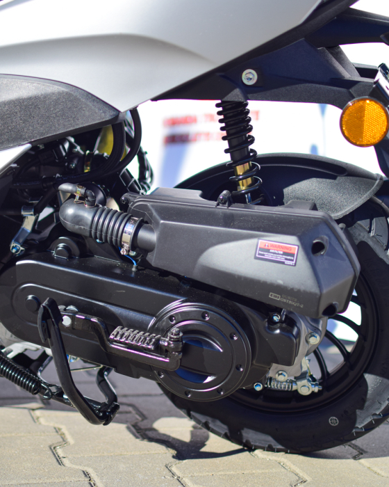 Scuter 49cc pe Benzină EFI Euro 5 Fără Permis [19]