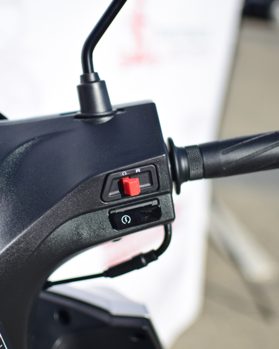 Scuter 49cc pe Benzină EFI Euro 5 Fără Permis [12]