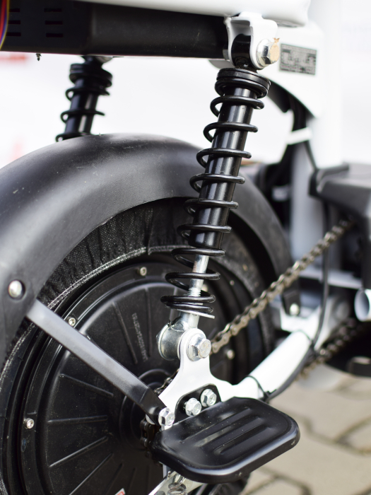 E-Scuterul Electric ECO 500W 48V 20Ah [9]