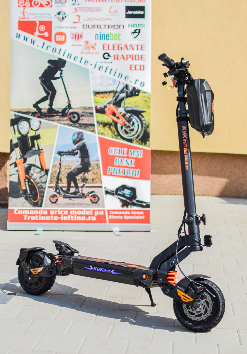 Trotineta electica KuKirin G2 master (2025) cheie, 2 motoare 2*1000W, Autonomie 70km, Baterie 52V 20, 8 A. [1]
