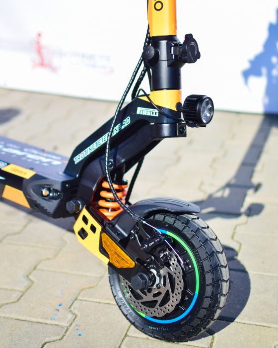 Trotineta electica KuKirin G2 master (2026) McLaren Personalizata [4]