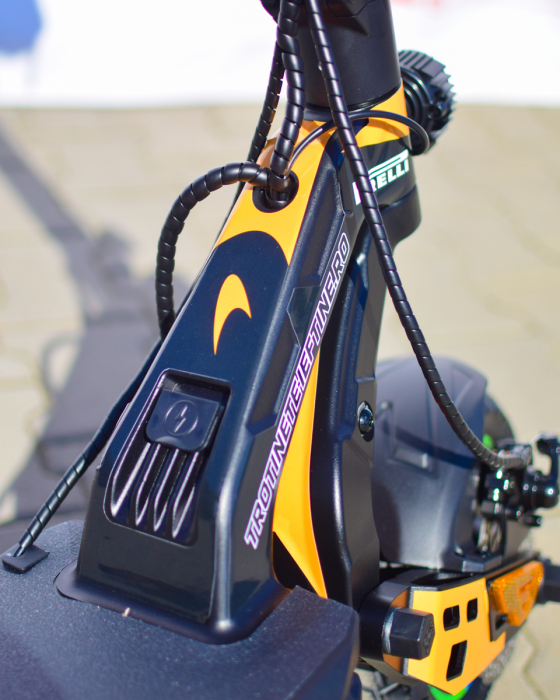 Trotineta electica KuKirin G2 master (2026) McLaren Personalizata [11]