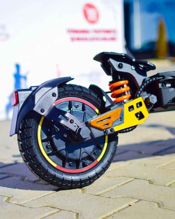 Trotineta electica KuKirin G2 master (2026) McLaren Personalizata [6]