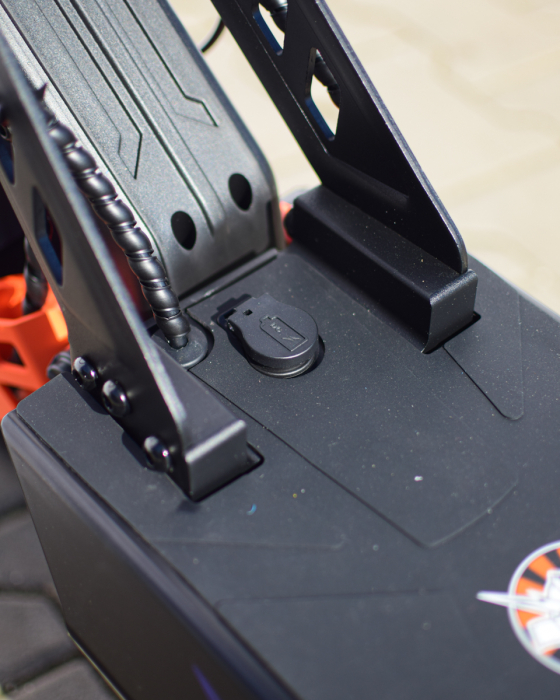 Trotinetă Electrică Kamikaze K1 Max 2x1000W 52V 20Ah 10” Negru-Portocaliu [16]