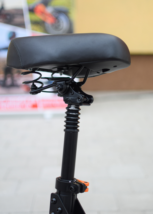 Trotineta Electrica KUGOO KIRIN G2 PRO, Viteza pana la 45km/h, Autonomie 55Km, Motor 600W, 48V 15Ah [14]