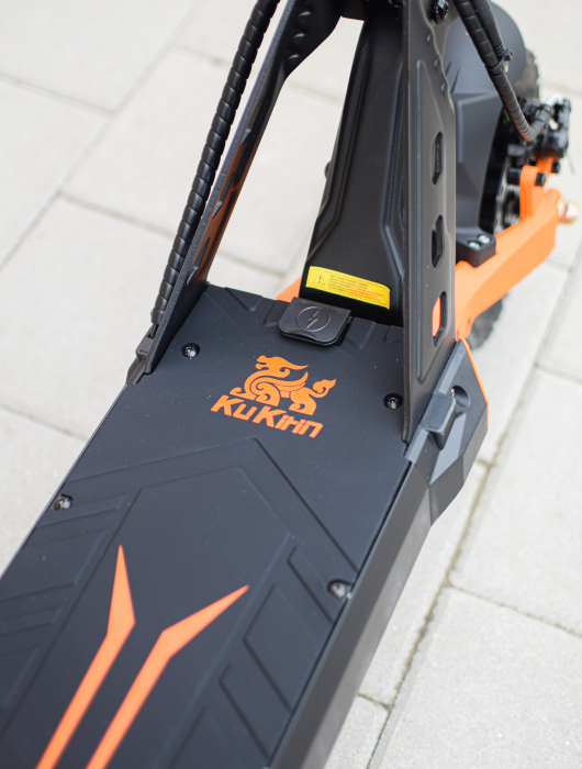 Trotineta Electrica KUGOO KIRIN G2 PRO, Viteza pana la 45km/h, Autonomie 55Km, Motor 600W, 48V 15Ah [10]
