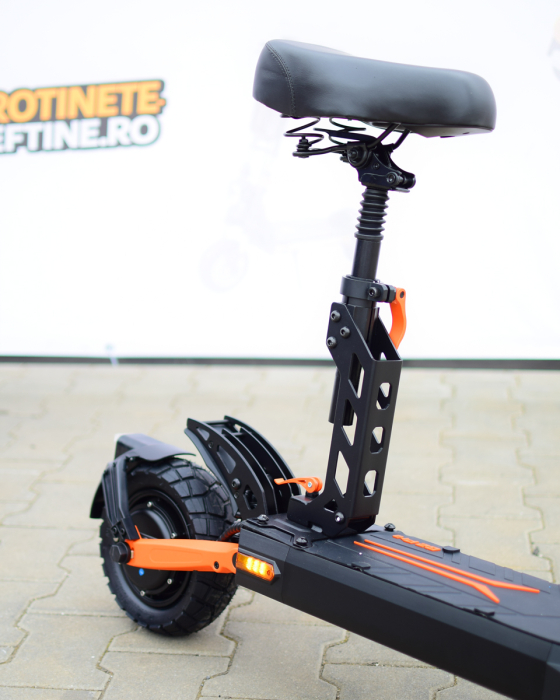 Trotineta Electrica KUGOO KIRIN G2 PRO, Viteza pana la 45km/h, Autonomie 55Km, Motor 600W, 48V 15Ah [11]