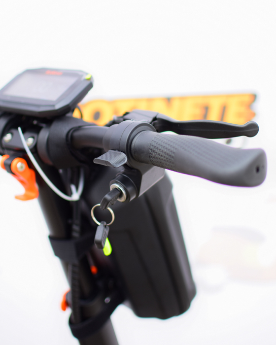 Trotineta Electrica KUGOO KIRIN G2 PRO, Viteza pana la 45km/h, Autonomie 55Km, Motor 600W, 48V 15Ah [8]