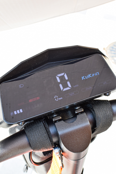 Trotinetă electrică KUGOO KIRIN G3, Motor 1200W, Autonomie 60 km, Viteză maximă 50 km/h, Acumulator 52V 18Ah, Culoare negru [13]