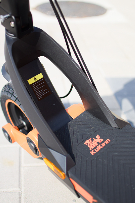 Trotinetă electrică KUGOO KIRIN G3, Motor 1200W, Autonomie 60 km, Viteză maximă 50 km/h, Acumulator 52V 18Ah, Culoare negru [15]