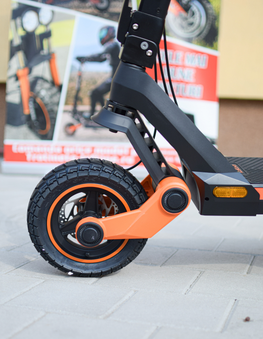 Trotinetă electrică KUGOO KIRIN G3, Motor 1200W, Autonomie 60 km, Viteză maximă 50 km/h, Acumulator 52V 18Ah, Culoare negru [5]