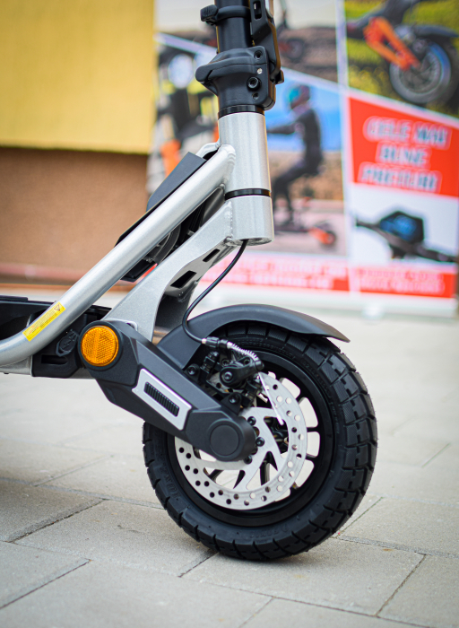 Trotineta Electrica KuKirin A1 - Usoara, Rapida, Autonomie 25km [3]