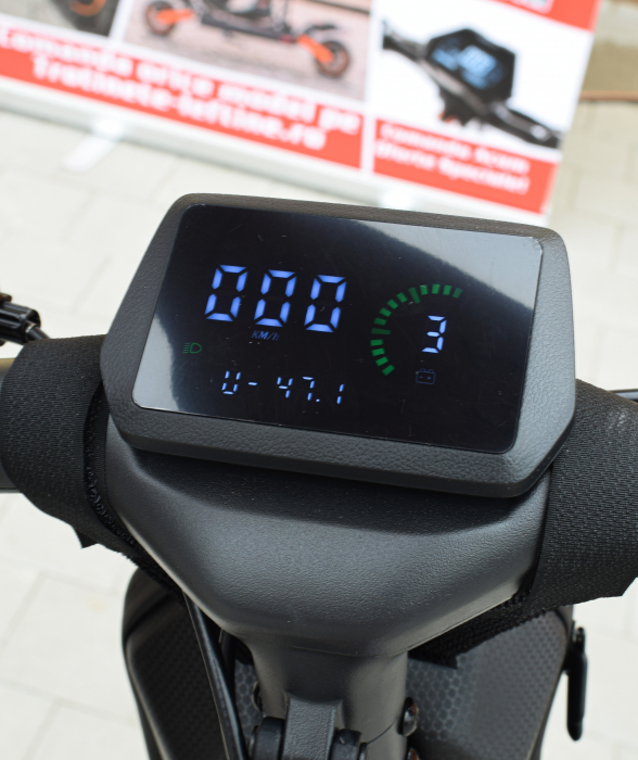 Trotineta Electrica KuKirin A1 - Usoara, Rapida, Autonomie 25km [13]