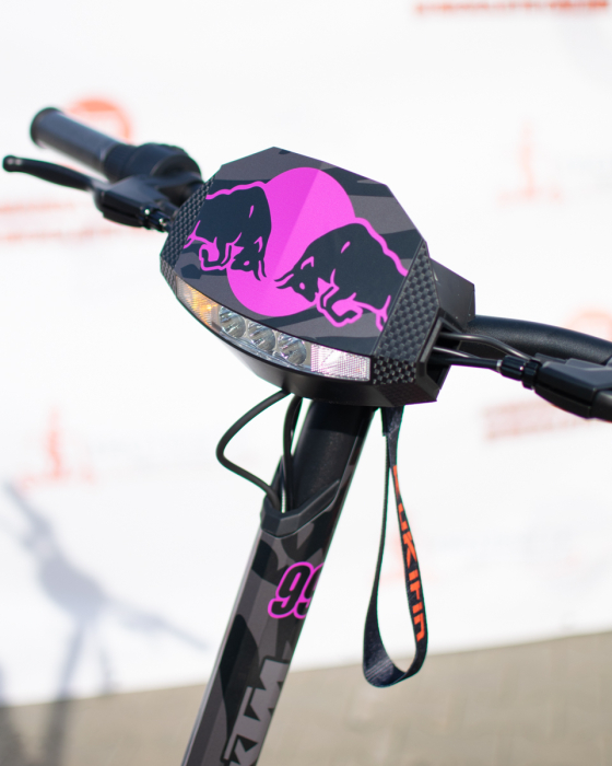 Trotineta Electrica KuKirin G2 (2026) PERSONALIZATA Competition Pink - Con Base [10]