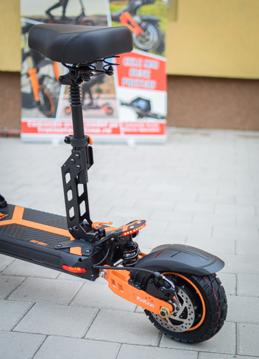 Trotinetă electrică KuKirin G2 MAX, Anvelope off-road pneumatice de 10*2.75 inch, Motor fără perii de 1000W, Viteză maximă 55 km/h, Acumulator 48V 20Ah, Autonomie 80 km [4]