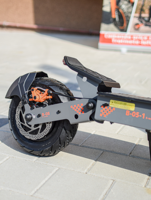 Trotinetă electrică Kukirin G4 motor 2000 W, viteză maximă 70 km/h, baterie cu litiu 60 V 20 Ah, anvelope de 11 inchi [10]