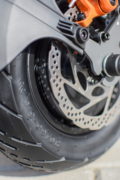 Trotinetă electrică Kukirin G4 motor 2000 W, viteză maximă 70 km/h, baterie cu litiu 60 V 20 Ah, anvelope de 11 inchi [22]