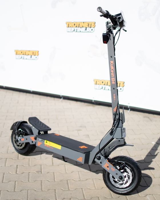 Trotinetă electrică Kukirin G4 motor 2000 W, viteză maximă 70 km/h, baterie cu litiu 60 V 20 Ah, anvelope de 11 inchi [5]