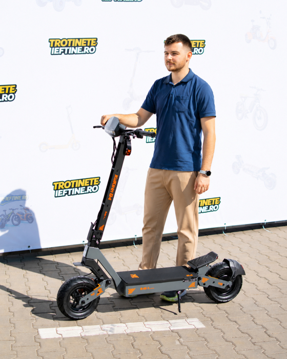 Trotinetă electrică Kukirin G4 motor 2000 W, viteză maximă 70 km/h, baterie cu litiu 60 V 20 Ah, anvelope de 11 inchi [22]