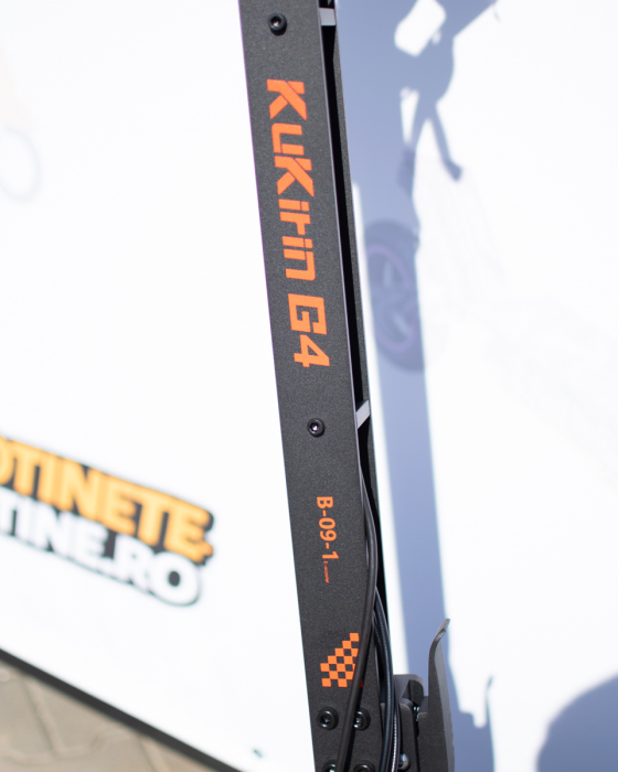 Trotinetă electrică Kukirin G4 motor 2000 W, viteză maximă 70 km/h, baterie cu litiu 60 V 20 Ah, anvelope de 11 inchi [4]