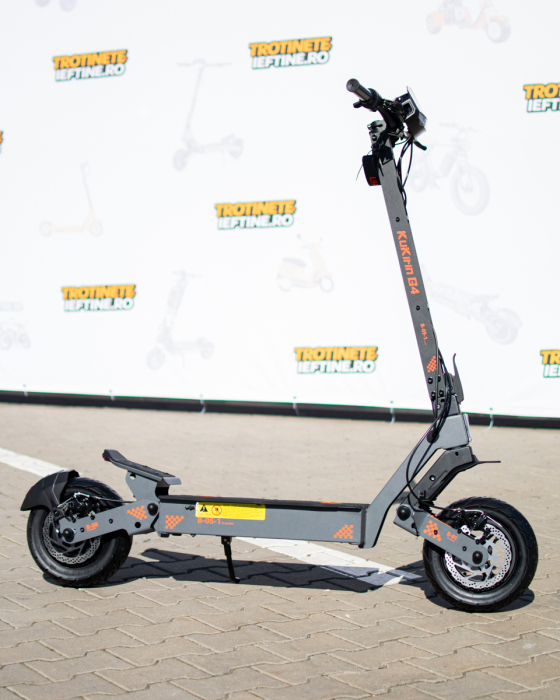 Trotinetă electrică Kukirin G4 motor 2000 W, viteză maximă 70 km/h, baterie cu litiu 60 V 20 Ah, anvelope de 11 inchi [18]