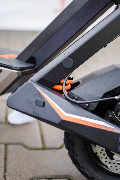 KuKirin T3 Electric Scooter 2025 – 800W, 48V, 15.6Ah, 58 km, 45 km/h [14]