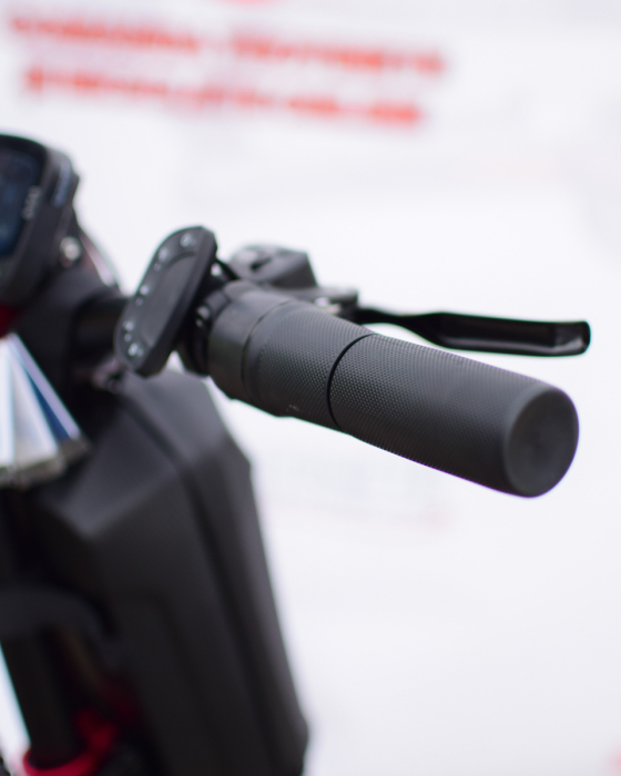 Trotineta electrică R4 Pro Max 3200W 52V 28Ah – Trotinete-Ieftine.ro [10]