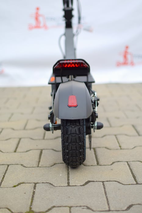 Trotineta Electrica KuKirin G2 Ultra 2025 – Autonomie 55 km, Viteză 50 km/h [15]