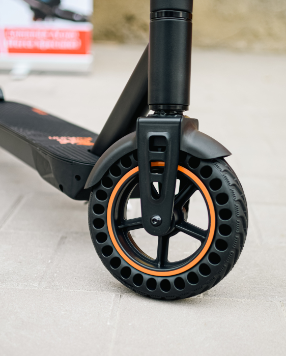 Trotineta Electrică KuKirin S1 MAX (2025) – 350W, 36V 11Ah, 30 km/h, Autonomie 40 km, 14 kg [7]