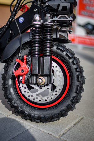 J-11 Max – Trotinetă Electrică Off-Road 800W, Roți 11", 18Ah, 50 Km/h. [4]