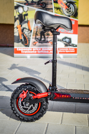 J-11 Max – Trotinetă Electrică Off-Road 800W, Roți 11", 18Ah, 50 Km/h. [3]